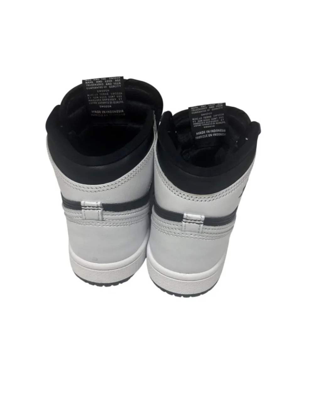 Nike Big Kids Air Jordan 1 Retro High OG Shoes Black/White  Size 2.5Y